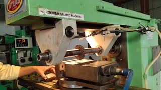 Horizontal Milling Machine Working [upl. by Whitby]