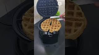 बाजार के महंगे Waffles को कहे Bye Bye बनाए घर में Healthy High Protein whole मूंगदाल Or चावल Waffles [upl. by Donny]