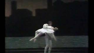 Romeo amp Juliet  Nureyev Fracci Fonteyn  58 Juliets Bedroom [upl. by Arraes639]