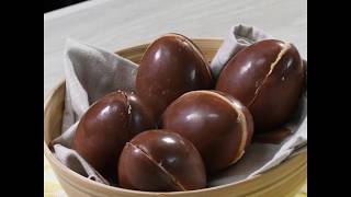 Tupperware  recette oeufs en chocolat fourrés au praliné [upl. by Charlot]