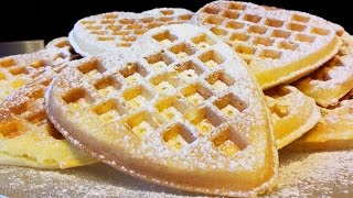 Waffel  Le video ricette di Lara [upl. by Aehta876]