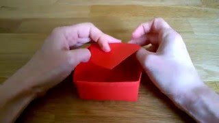 Come fare una scatolina origami utilizzando un foglio quadrato [upl. by Sieber]