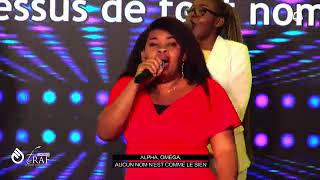 EN TOURNEE EUROPEENNE A PARIS MYKA MUKEBA CHANTE LE NOM DE JESUS [upl. by Laetitia]