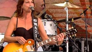 Gretchen Wilson  Theres A Place In The Whiskey Live at Farm Aid 2009 [upl. by Lebiralc]