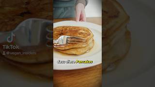 🍌🥞 Himmlisch fluffige vegane BananenPancakes die du unbedingt probieren musst veganerezepte [upl. by Anoy]