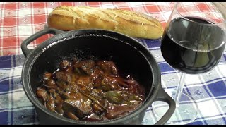 Burgundinpata Beef bourguignon Boeuf bourgoignon Lihapata Pataruoka naudasta [upl. by Hepza]