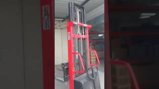 Changing the wheels of semi electric stacker hydraulic stacker pallettruck repair sale [upl. by Ireva241]