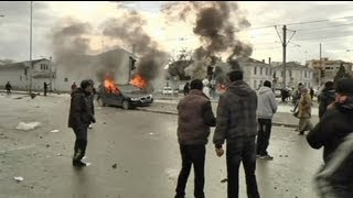 Trauerzug und Protestaktion Zehntausende begleiten Chokri Belaïds Sarg [upl. by Ahsian]