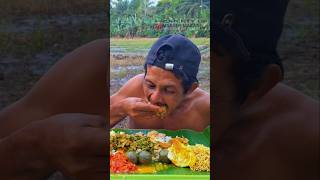 NIKMATNYA GULAI PAKU UDANG LALAPAN TERONG SAMBAL TERASI MAKAN DI SAWAH storyshortmastermakan [upl. by Dirtsa268]