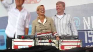 Willem Alexander en Maxima met Armin van Buuren [upl. by Anej]