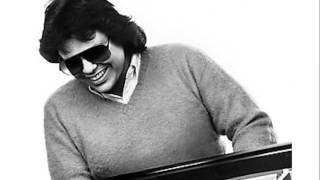 Ronnie Milsap  Nobody Likes Sad Songs [upl. by Engenia]