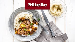 Rezept RotweinGulasch mit Selleriecreme I Miele [upl. by Meibers]