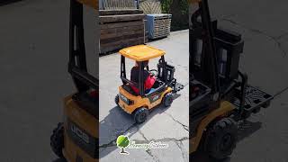 Kids JCB Forklift 12V  Hennessy Outdoors [upl. by Arakat]