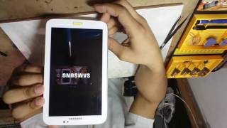 Como resetear una tablet Samsung tab 3 smt2105 [upl. by Esenwahs]