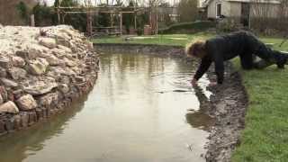 Vroege Vogels tuintips Natuurvijver aanleggen [upl. by De]