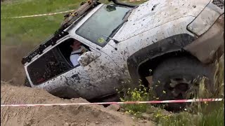 Superando Obstáculos Nissan Patrol Y61 conquista el Foso del Circuito Endurpark [upl. by Bobseine]