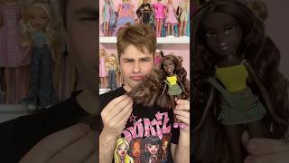 Alisando o cabelo da boneca Bratz Felicia bratz [upl. by Seaman]