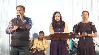 Sanedo Sanedo Lal Sanedo  Popular Gujarati Song Live by Manish Chaudhari [upl. by Annirac]