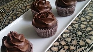 كاب كيك سهل بالشوكولاته رووووووعة cupcake chocolat [upl. by Ueik]