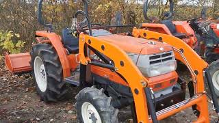 TRACTOR WITH FRONT LOADER  traktorius su frontaliniu krautuvu  traktorita [upl. by Yecies756]