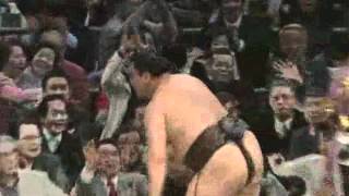 Hakuho vs Kisenosato [upl. by Suirauqram584]