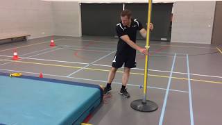 Gymles Atletiek 3 Hoogspringen 1 Schotse sprong  schaarsprong [upl. by Oninrutas]