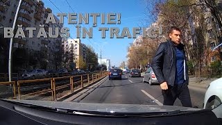 Atenţie Bătăuş în trafic [upl. by Tews651]