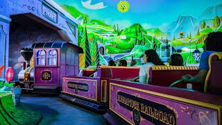 Mickey amp Minnies Runaway Railway  Toontown Disneyland Ride [upl. by Azaleah]