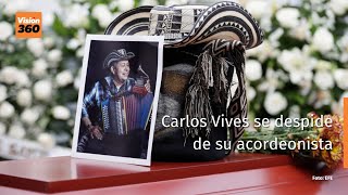 Carlos Vives se despide de su acordeonista Video EFE [upl. by Khai]