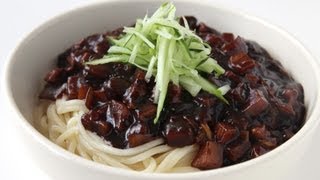 Noodles with blackbean sauce Jjajangmyeon 짜장면 [upl. by Avah776]