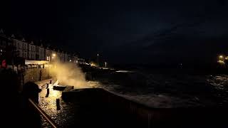 High tide in Porthleven DJI Pocket 3 low light sample [upl. by Grefer]