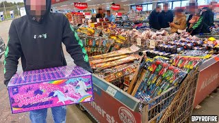 VUURWERK SHOPPEN IN DUITSLAND  20232024 [upl. by Orlosky]