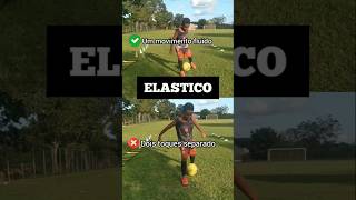 Dica de movimento de habilidade Elastico soccerskills footballskills soccertraining football [upl. by Acinat475]