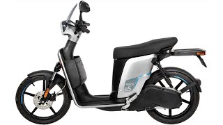 Unboxing Askoll ES2 EVO 22kw Electric Moped  GreenMopedscom [upl. by Reede]