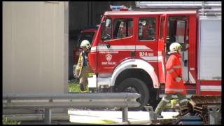 Explosionsgefahr nach Silobrand in Grödig [upl. by Elder]