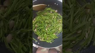 COOKING WATER SPINACHshortvideofoodloveryoutubeshortscherrymukbangasmr [upl. by Rellia]