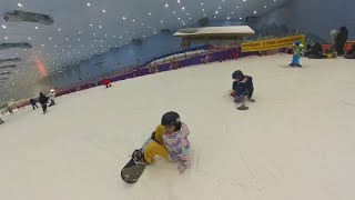 【廣州融創雪世界】復活節假期排隊排到懷疑人生 玩一日 snowboard 有咁嘅進度已經超乎我預期 [upl. by Aynnat284]