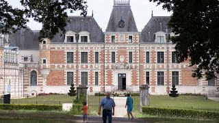 Dans la région bordelaise les Chinois mettent en vente une cinquantaine de châteaux [upl. by Leuamme976]