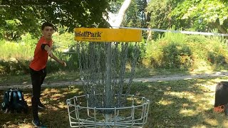 Le discgolf un sport méconnu [upl. by Ettenor498]