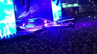 Guns And Roses November Rain Live  London Stadium 16062017 [upl. by Marena]