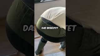 Teppichboden in der WG 😱🤣 handwerk renovierung bodenbelag clickvinyl vinyl [upl. by Yenalem64]