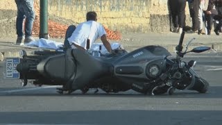 Napoli  Incidente in moto muore il 25enne Emanuele Costanzo 241116 [upl. by Atnauqahs14]