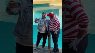 Eyes on you 👀 Tom mime Seaworld Christmas shows seaworldmime funny tomthemime [upl. by Llehcnom]