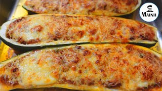 Gefüllte Zucchini Schiffchen mit Hackfleisch und Käse überbacken [upl. by Oinotnaocram]