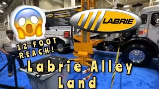 Peterbuilt 520 Labrie Alley Hand Waste Expo Pendulum Packer [upl. by Nahtahoj]