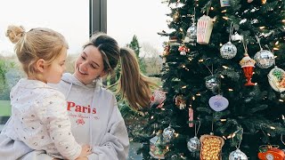 Cosy Home Day Decorating amp Wrapping  Vlogmas Day 9 [upl. by Attegroeg]