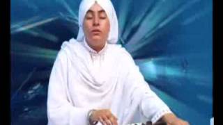 BIBI CHARANJIT KAUR JI aisey gur ko bal bal jayeeya [upl. by Clarey]