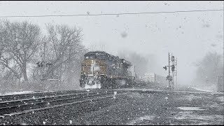 quotContinuous Welded Railquot Train CSX W024 in Heavy Snowfall at Centerport 32024 4K60 [upl. by Medarda333]