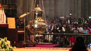 Botafumeiro  Santiago de Compostela  Misa del Peregrino  10082014 [upl. by Nnylarak]