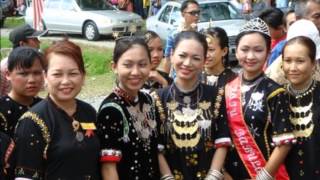 Sarawak Traditional Music Alai Anding  Bisaya [upl. by Nodnab394]